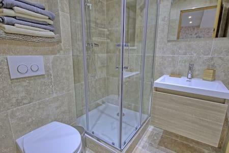 202-Appartement Renove Vieil Antibes Exteriör bild